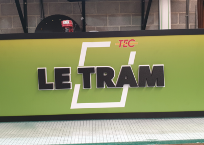 Rétroéclairage pour le TEC (le tram) par Kimva (impression, lettrage et signalétiques)